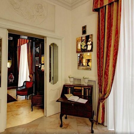 Palazzo Magnocavallo B&B Napels Buitenkant foto