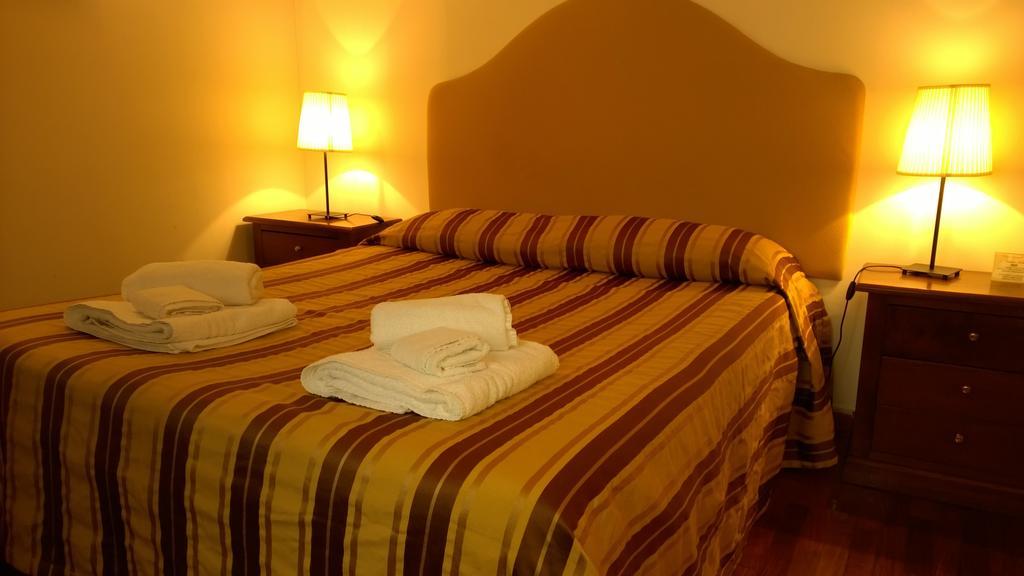 Palazzo Magnocavallo B&B Napels Buitenkant foto