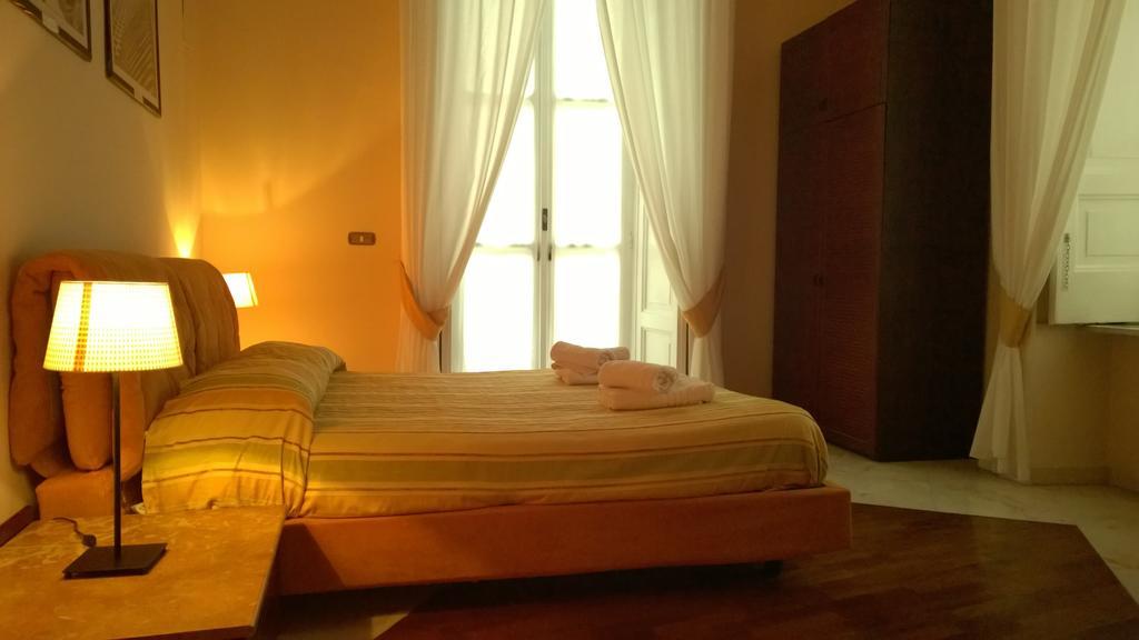 Palazzo Magnocavallo B&B Napels Kamer foto