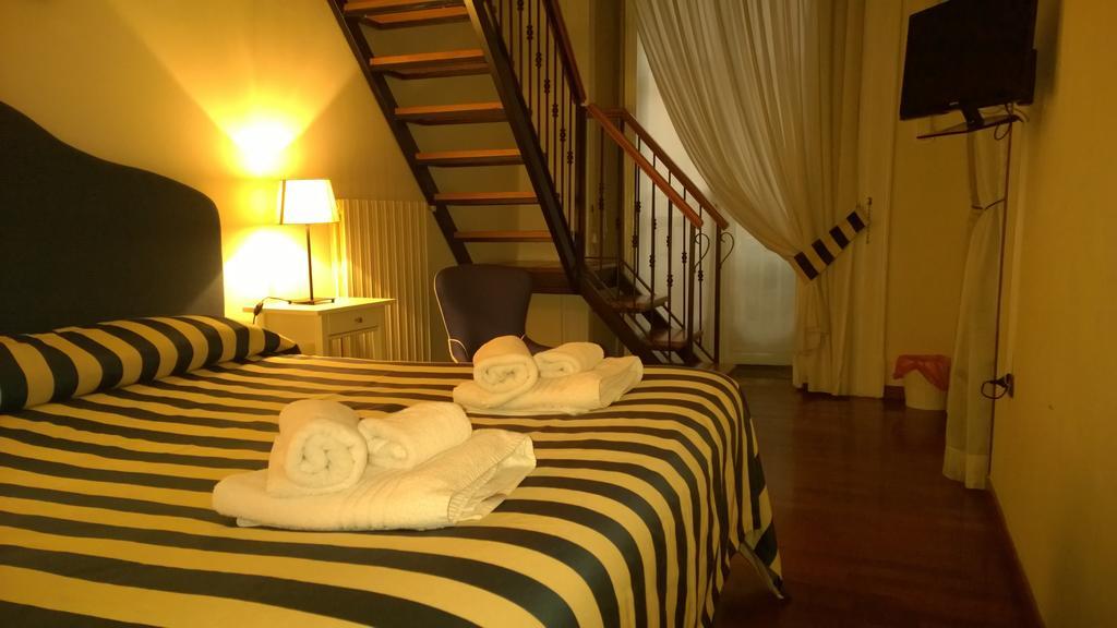 Palazzo Magnocavallo B&B Napels Kamer foto