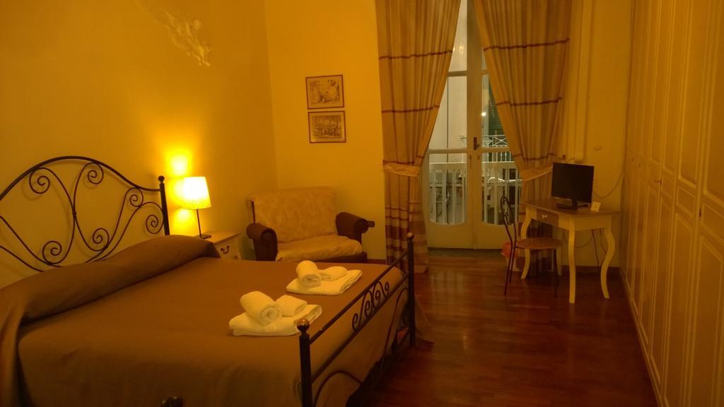 Palazzo Magnocavallo B&B Napels Kamer foto
