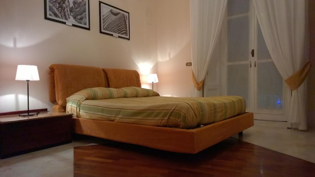 Palazzo Magnocavallo B&B Napels Kamer foto