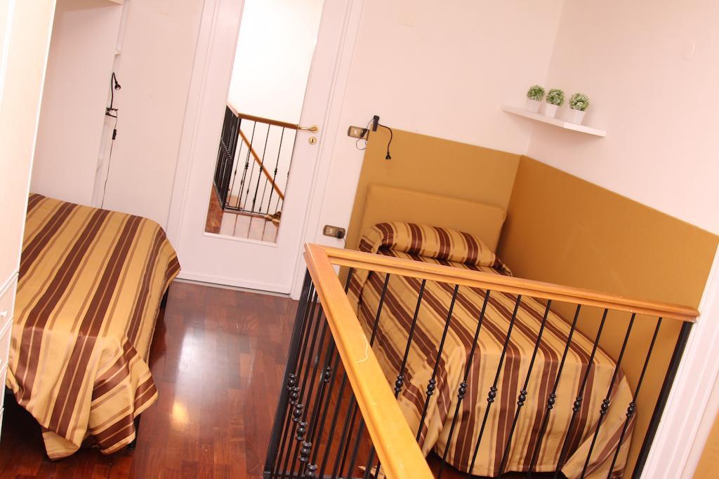 Palazzo Magnocavallo B&B Napels Kamer foto