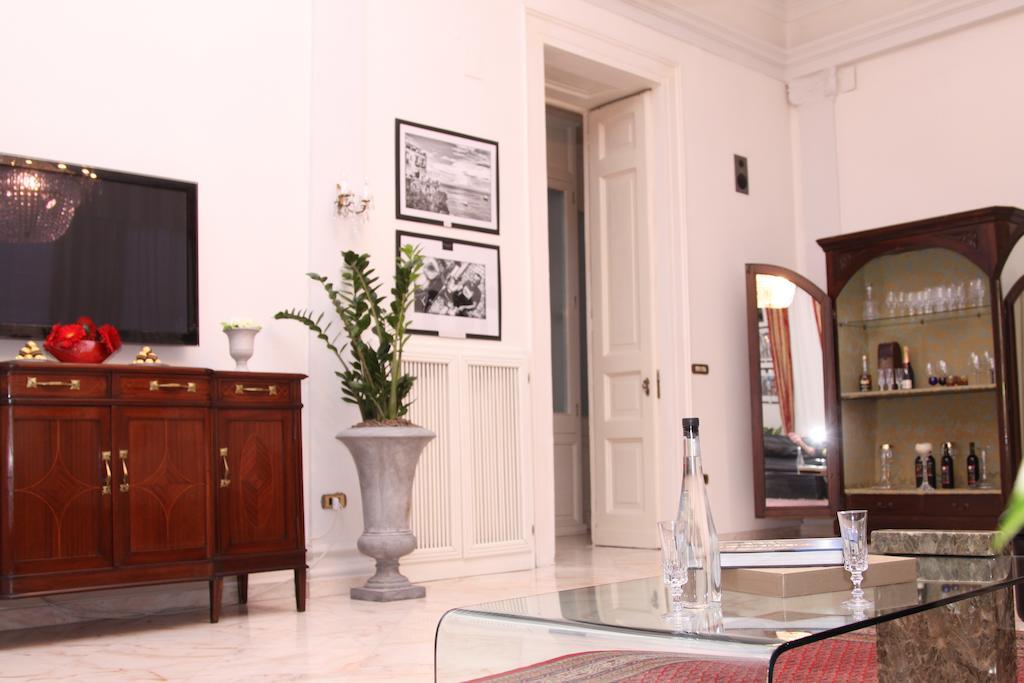 Palazzo Magnocavallo B&B Napels Buitenkant foto