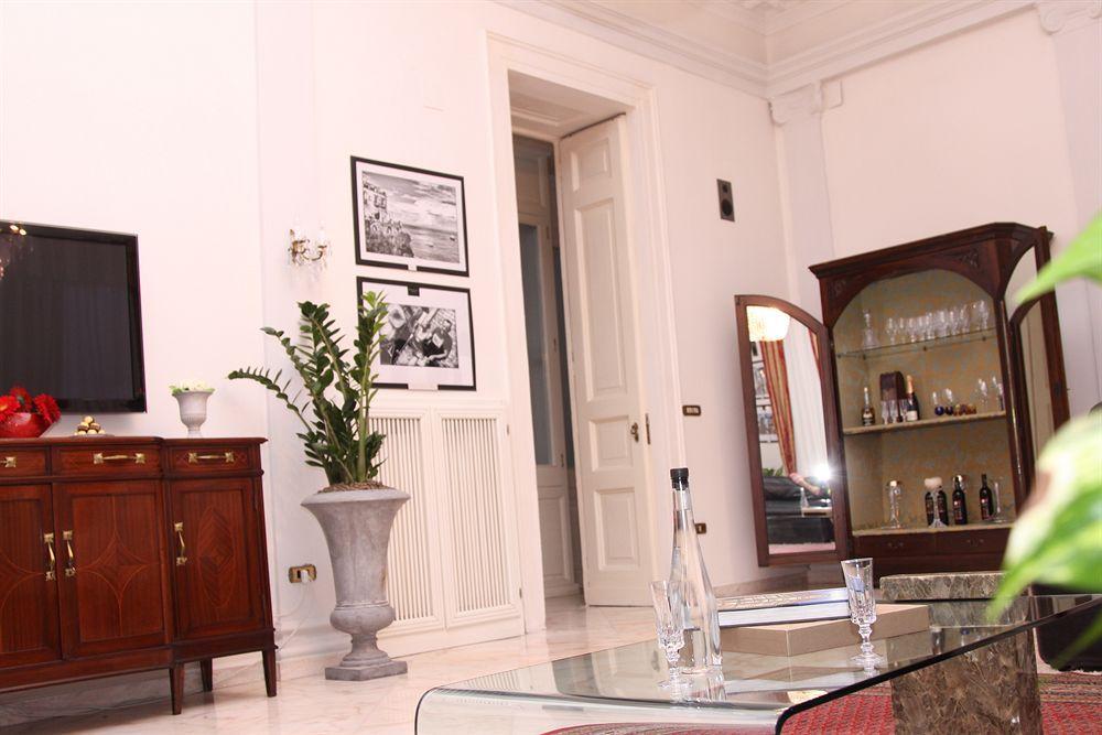 Palazzo Magnocavallo B&B Napels Buitenkant foto