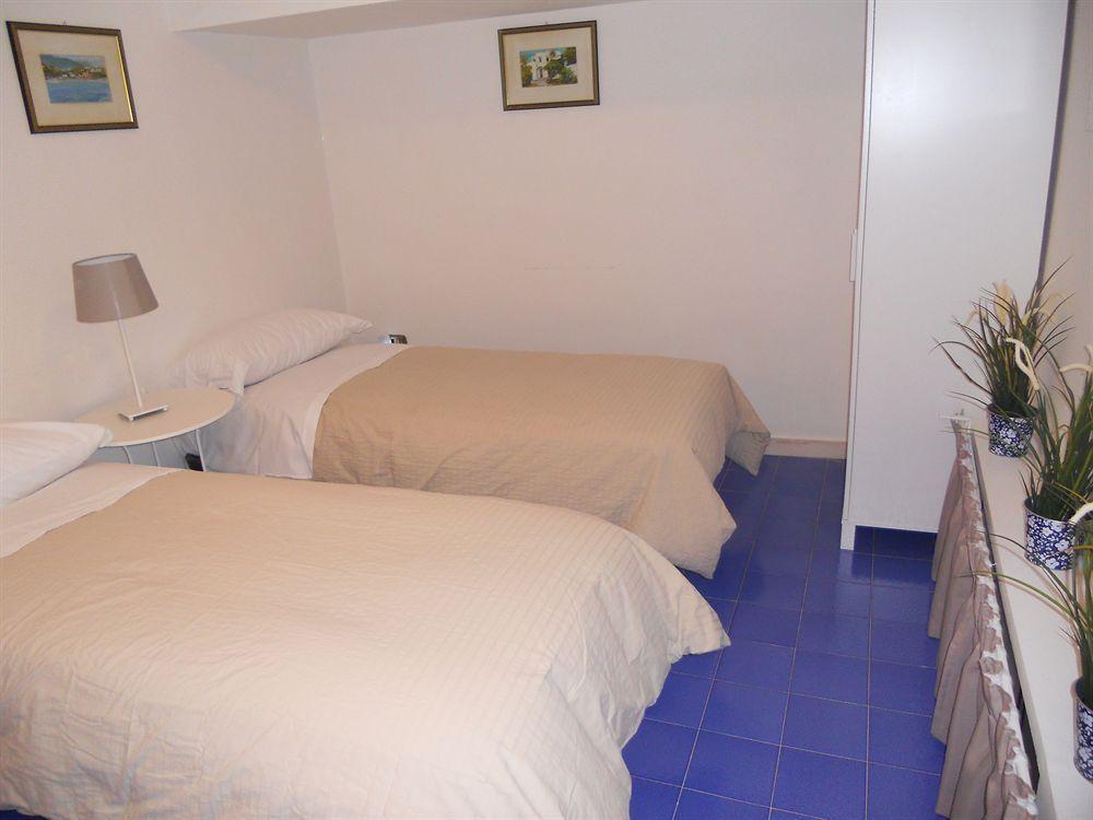 Palazzo Magnocavallo B&B Napels Buitenkant foto