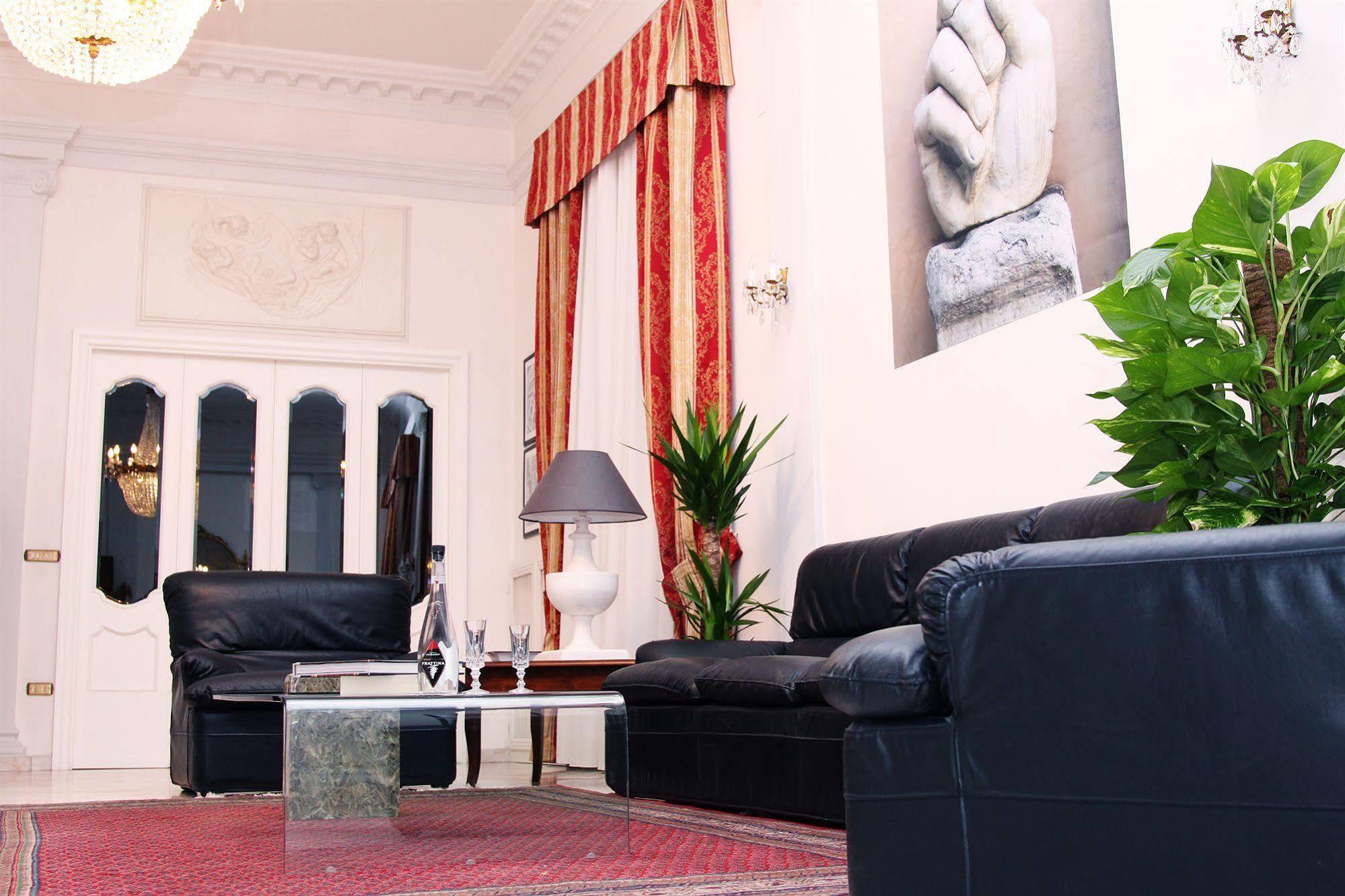 Palazzo Magnocavallo B&B Napels Buitenkant foto
