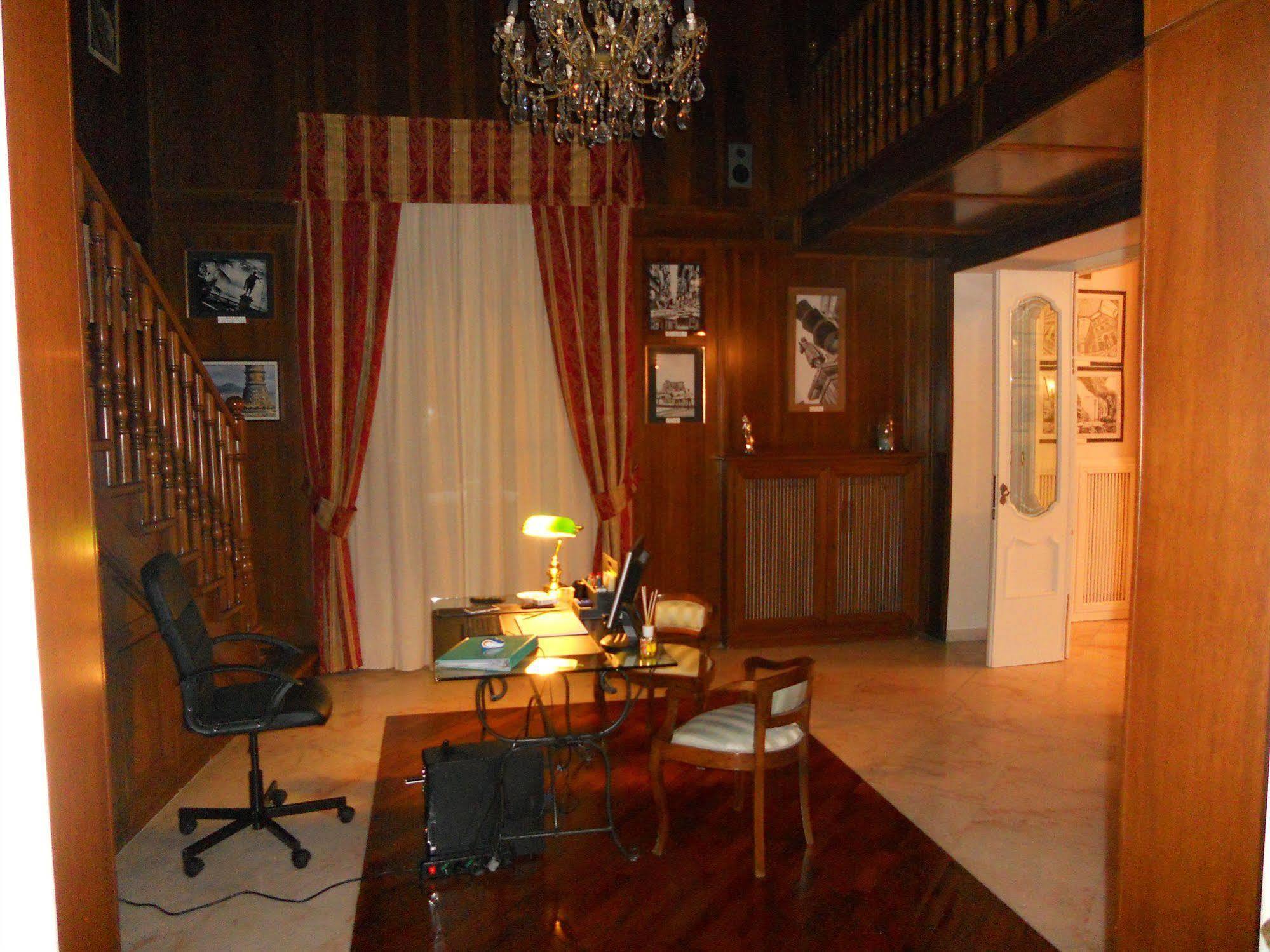 Palazzo Magnocavallo B&B Napels Buitenkant foto