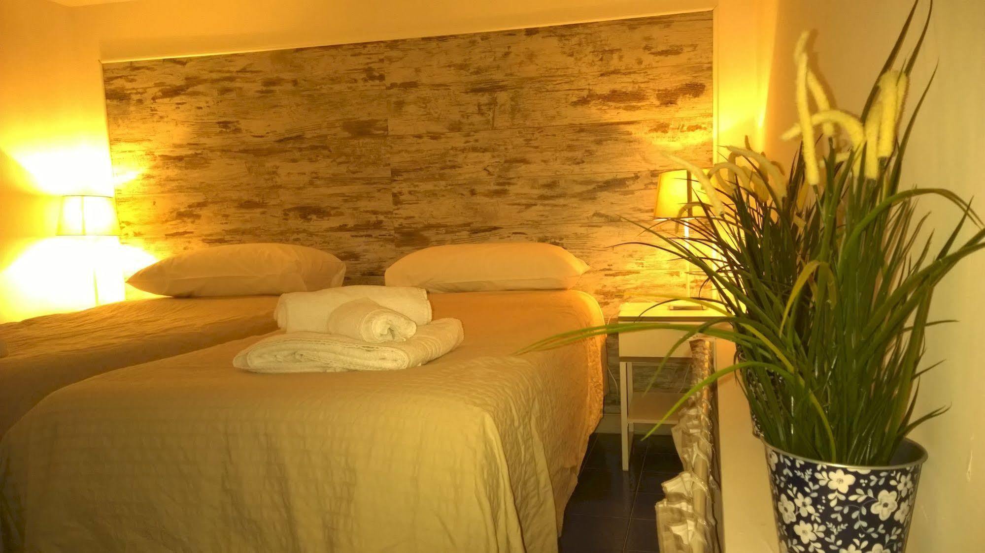 Palazzo Magnocavallo B&B Napels Buitenkant foto