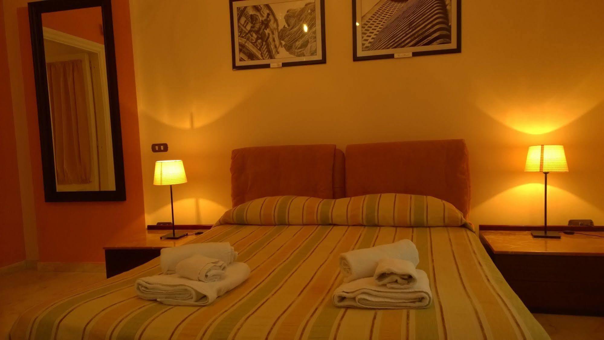 Palazzo Magnocavallo B&B Napels Buitenkant foto