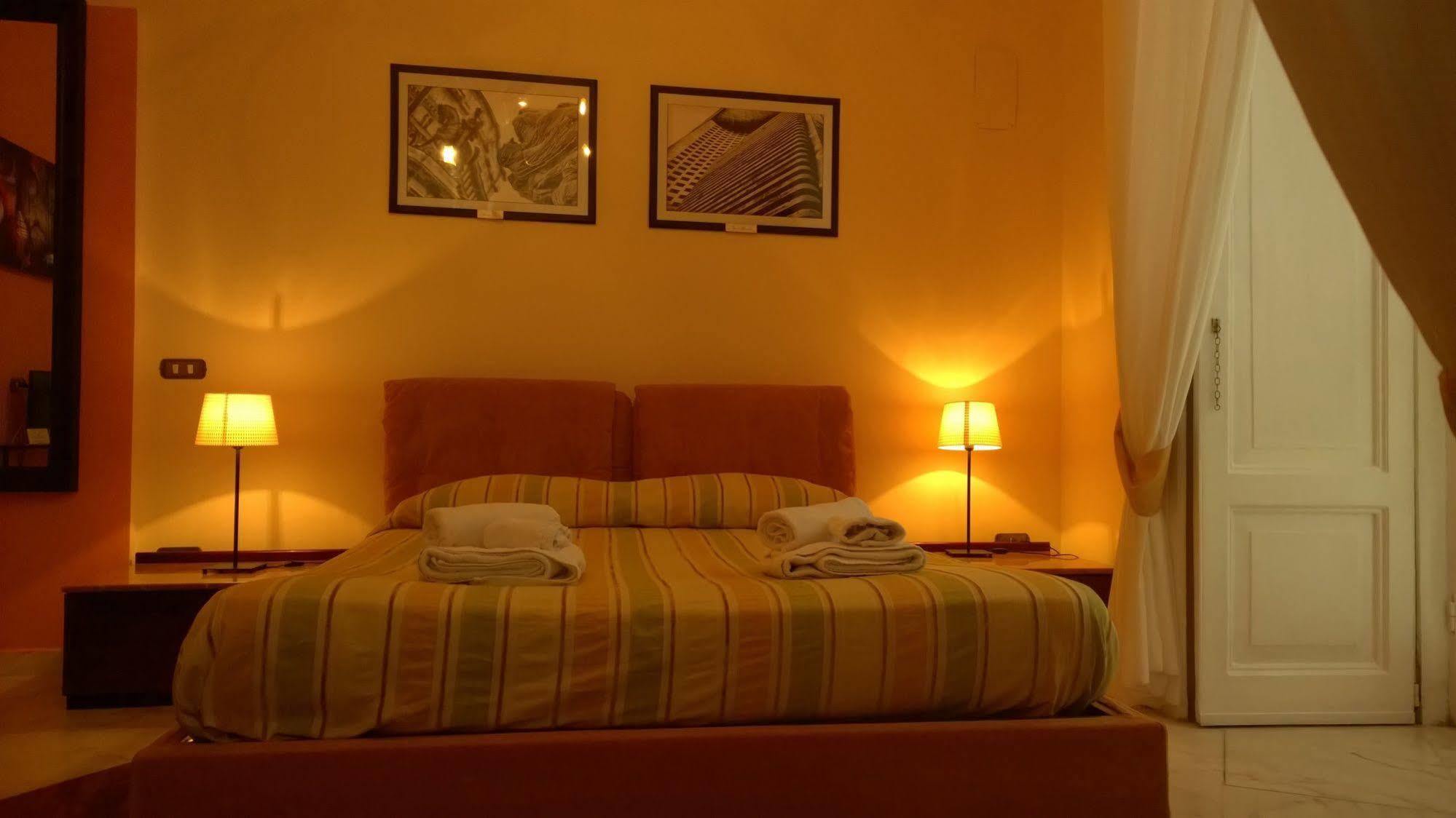 Palazzo Magnocavallo B&B Napels Buitenkant foto