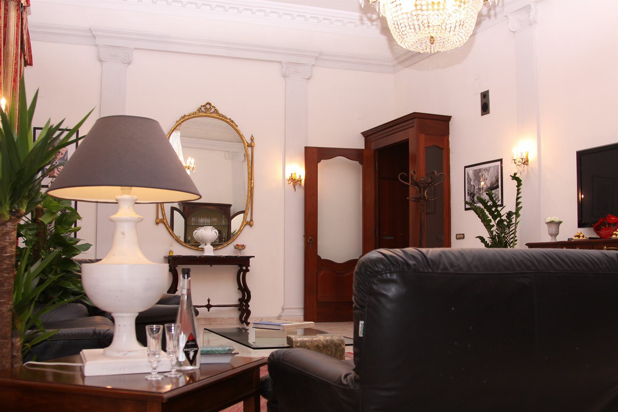 Palazzo Magnocavallo B&B Napels Buitenkant foto
